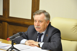 Депутатский мандат позволит Борису Громову стать сенатором от Московской области!