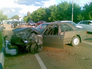 Из-за невнимательности водителя столкнулись четыре автомобиля и пострадал пешеход, учащаяся 1-го класса г. Красногорска.