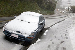 На территории Московской области 10 и 11 января 2014 года ожидается сильный мокрый снег, налипание, метель, на дорогах снежные заносы, гололедица, ветер порывами 15-20 м/с!