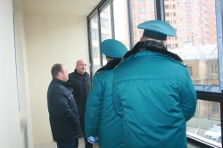 Начальник Главгосстройнадзора проинспектировал строительные объекты Красногорска.