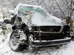 На автодороге М9 "Балтия" произошло ДТП: автомобиль врезался в ограждение и опрокинулся!
