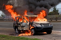 Как предотвратить пожар в транспортном средстве?