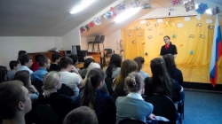 Сотрудники УМВД России по Красногорскому району провели антинаркотическую беседу со школьниками.