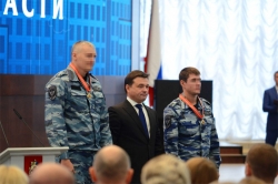 Губернатор Московской области наградил сотрудников Главного управления Росгвардии по Московской области.