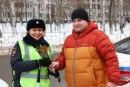 Акцию «Цветочный патруль» провели сотрудники ГИБДД Красногорска в канун Международного женского дня!