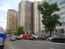 Затор на перекрестке Волоколамского и Ильинского шоссе ликвидируют в июле.