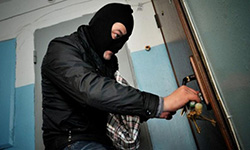 Полицейские УМВД России по г.о. Красногорск задержали подозреваемого в совершении квартирных краж на сумму более 330 тысяч рублей!