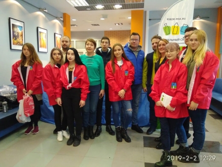 Молодёжный парламент го Красногорск принял участие в экологической акции «Единый день раздельного сбора».