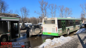 Небольшое ДТП на станции Павшино может вырасти в крупную городскую пробку!