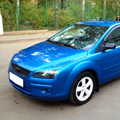 Продается автомобиль Ford Focus II синего цвета, двигатель 1.8, хэтчбек 3 х-дверный, 2006 год, 115.000 км пробег, 2 владельца.