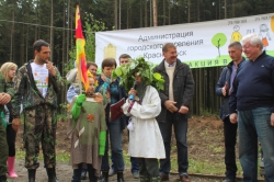 На лесовосстановление в Опалихе вышло более 300 человек.