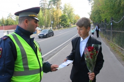 К детям – участникам дорожного движения – повышенное внимание инспекторов ГИБДД!