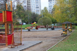 В Красногорске ведется комплексное благоустройство территории.