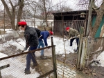 Юнармейцы Красногорска помогли ветерану очистить дорожки от льда!