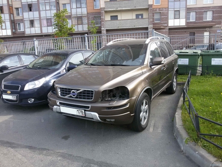 В Красногорске полицейскими задержан подозреваемый в краже фар с арендованного автомобиля на сумму 370.000 рублей!