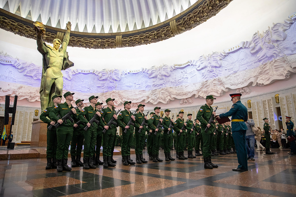 СЦКК: обломки сбитой ракеты ВСУ упали в Макеевке, ранены два человека